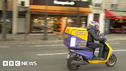 Fast grocery firms doomed by French dark store ban