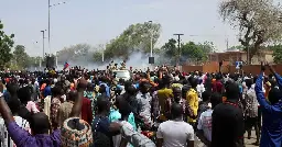 France evacuates citizens from Niger after neighbours warn of war