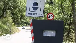 Italy to stop sending speed camera photos over privacy – DW – 03/09/2024
